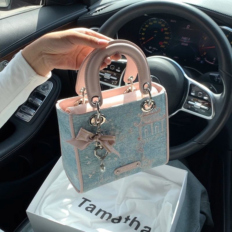 High Value Light Luxury Contra - Luxury Bags Level recensie en prijs