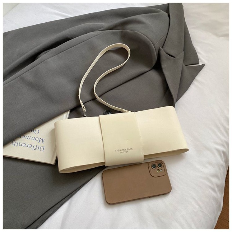 French Premium Underarm Bag Tr - Luxury Bags Level recensie en prijs
